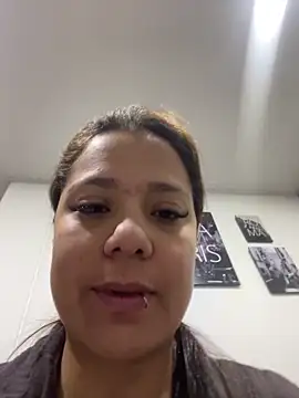 Snapshot of Pretty__Milf chatting on March 13, 2026, 9:14 am Pretty Milf online show from March 13, 2026, 9:14 am