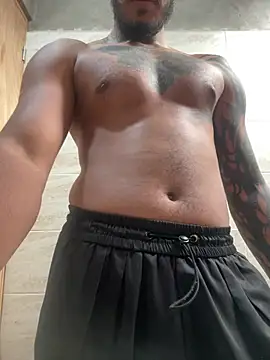 liyamjunior online show from February 2, 2026, 8:08 pm