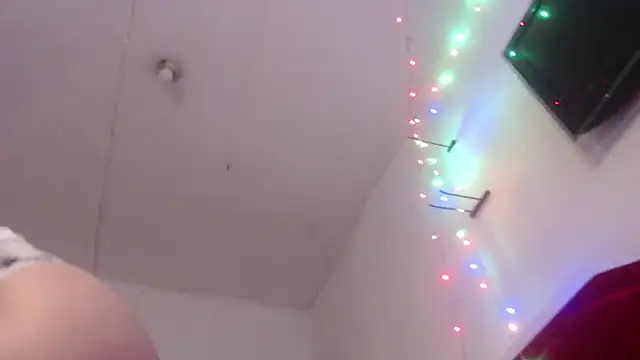 Loriiiany online show from February 17, 2026, 4:21 am