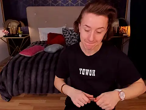 GingerWixxx online show from February 3, 2026, 5:38 am