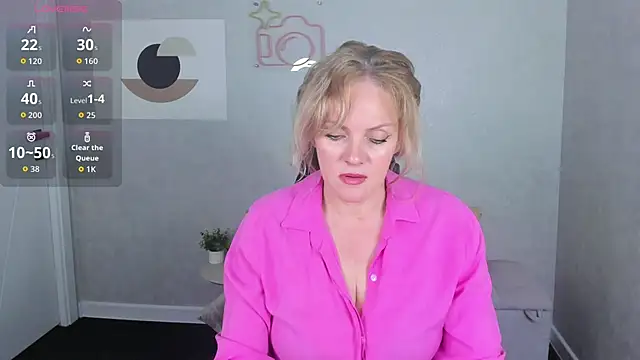 Snapshot of Victoria_Nelson chatting on May 1, 2026, 1:32 am Victoria Nelson online show from May 1, 2026, 1:32 am