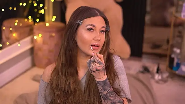 AkaliLuna online show from February 1, 2026, 6:06 pm