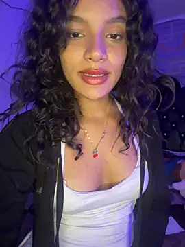 Snapshot of Nyxx_Velariia chatting on June 17, 2026, 4:01 am Nyxx Velariia online show from June 17, 2026, 4:01 am