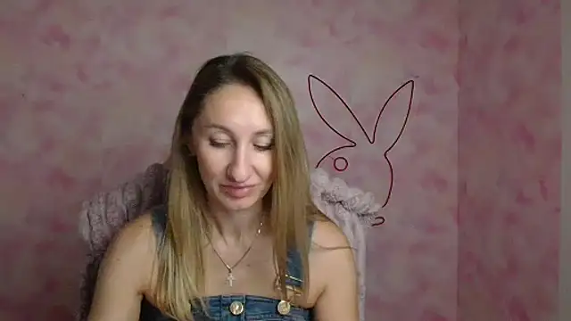 Diana Sweeet  online show from May 7, 2026, 6:06 am