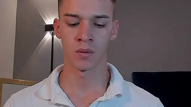 Snapshot of DrakeCarter chatting on March 1, 2026, 12:43 am DrakeCarter online show from March 1, 2026, 12:43 am