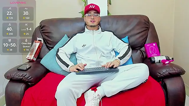 Salvattore Muller online show from March 9, 2026, 9:51 pm