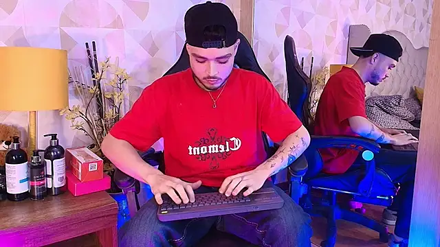 Snapshot of Salvattore_Muller chatting on July 21, 2026, 10:44 pm Salvattore Muller online show from July 21, 2026, 10:44 pm