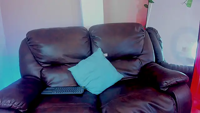 Snapshot of Salvattore_Muller chatting on June 4, 2026, 9:41 pm Salvattore Muller online show from June 4, 2026, 9:41 pm
