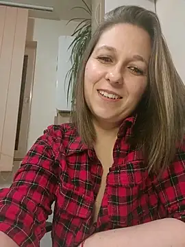 AdaJoy online show from February 15, 2026, 11:36 pm