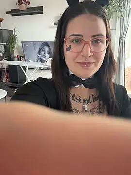 Snapshot of NyxTattoo chatting on April 6, 2026, 10:05 am NyxTattoo online show from April 6, 2026, 10:05 am