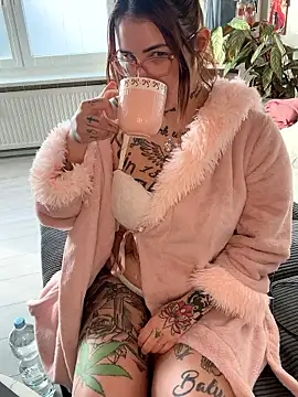 Snapshot of NyxTattoo chatting on January 17, 2026, 11:47 am NyxTattoo online show from January 17, 2026, 11:47 am