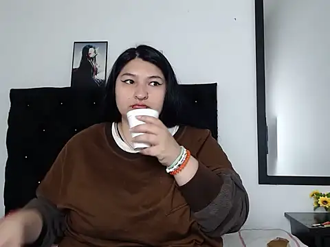 Snapshot of LauraHorny69 chatting on March 13, 2026, 1:27 pm LauraHorny69 online show from March 13, 2026, 1:27 pm