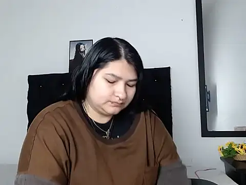 Snapshot of LauraHorny69 chatting on March 20, 2026, 1:01 pm LauraHorny69 online show from March 20, 2026, 1:01 pm