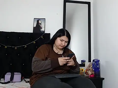 Snapshot of LauraHorny69 chatting on March 21, 2026, 12:53 pm LauraHorny69 online show from March 21, 2026, 12:53 pm