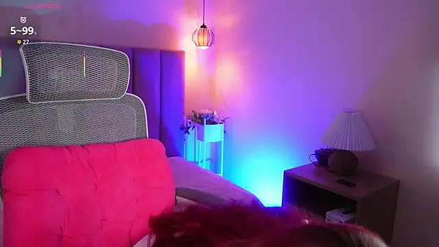 Dakota velvet  online show from June 14, 2026, 4:52 pm