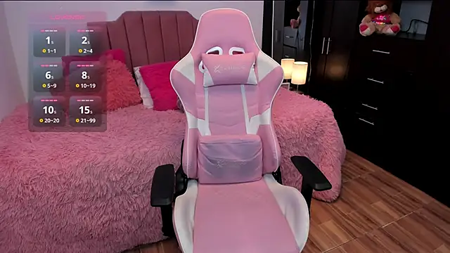 Nina curves online show from February 9, 2026, 7:12 pm