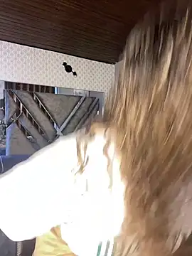 Snapshot of AngelPinkk_ chatting on February 16, 2026, 8:18 pm AngelPinkk online show from February 16, 2026, 8:18 pm