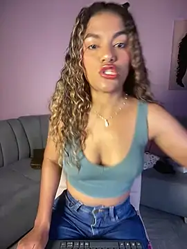 Snapshot of AngelPinkk_ chatting on March 18, 2026, 2:15 am AngelPinkk online show from March 18, 2026, 2:15 am