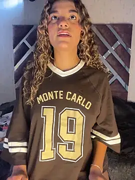 Snapshot of AngelPinkk_ chatting on February 26, 2026, 8:20 pm AngelPinkk online show from February 26, 2026, 8:20 pm