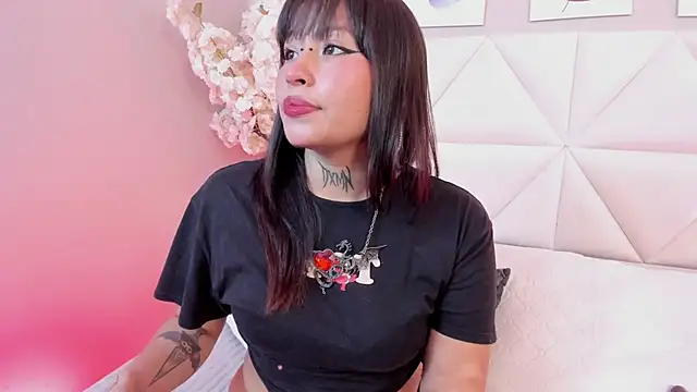 Snapshot of Adhara_Vil chatting on February 14, 2026, 7:25 pm Adhara Vil online show from February 14, 2026, 7:25 pm