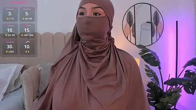 Snapshot of _Amirah chatting on August 6, 2026, 6:25 pm Amirah online show from August 6, 2026, 6:25 pm