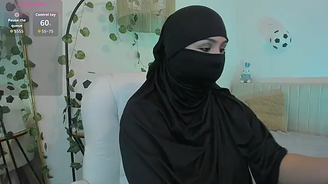 Snapshot of _Amirah chatting on June 17, 2026, 7:02 pm Amirah online show from June 17, 2026, 7:02 pm