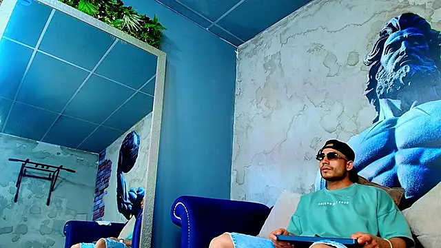 Snapshot of Vans_Ross chatting on March 19, 2026, 7:36 pm Vans Ross online show from March 19, 2026, 7:36 pm