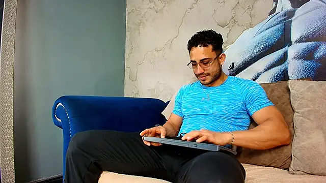 Vans Ross online show from June 22, 2026, 2:36 pm