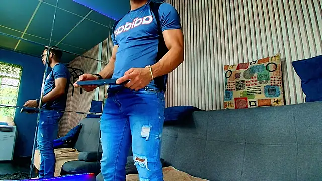 Snapshot of Vans_Ross chatting on March 2, 2026, 7:21 pm Vans Ross online show from March 2, 2026, 7:21 pm