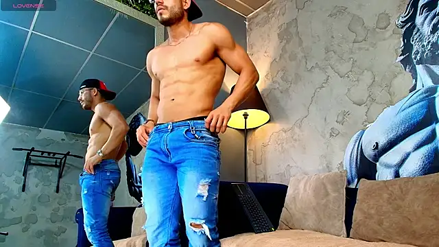 Snapshot of Vans_Ross chatting on March 9, 2026, 7:28 pm Vans Ross online show from March 9, 2026, 7:28 pm