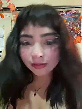 Snapshot of pinkybombon chatting on June 12, 2026, 6:49 pm pinkybombon online show from June 12, 2026, 6:49 pm