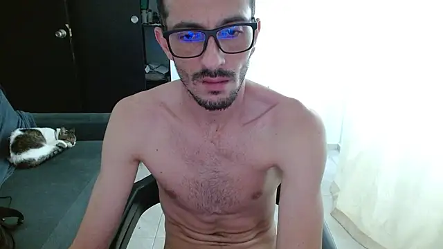 Snapshot of maskguy23 chatting on July 23, 2026, 10:17 pm maskguy23 online show from July 23, 2026, 10:17 pm
