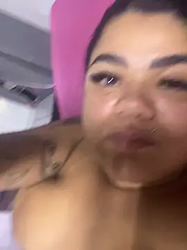 MorenaCariok online show from June 27, 2026, 12:22 pm