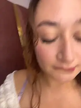 SalomeFlores online show from March 20, 2026, 12:11 am