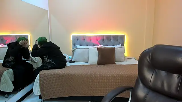 Bela Craxkerr online show from February 23, 2026, 12:17 pm