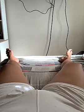 Snapshot of melzinhab23 chatting on February 25, 2026, 10:26 am melzinhab23 online show from February 25, 2026, 10:26 am