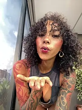 LizStorm  online show from July 9, 2026, 12:04 pm