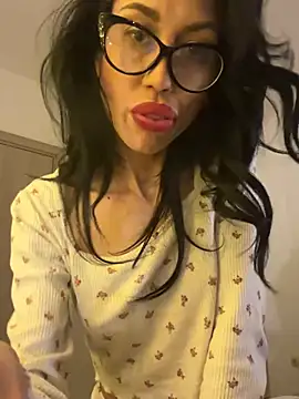 MisssMysticc online show from February 3, 2026, 2:00 am