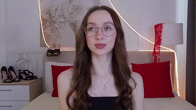 Emily Simon online show from May 6, 2026, 5:22 am