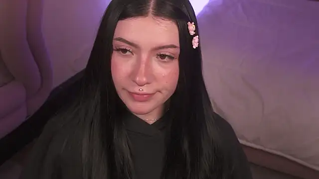 Snapshot of Dolcexx_ chatting on March 15, 2026, 8:49 pm Dolcexx online show from March 15, 2026, 8:49 pm