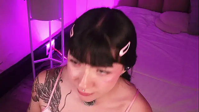 Snapshot of Dolcexx_ chatting on March 25, 2026, 7:46 pm Dolcexx online show from March 25, 2026, 7:46 pm