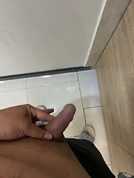 Arleymounthblack online show from February 5, 2026, 4:03 pm