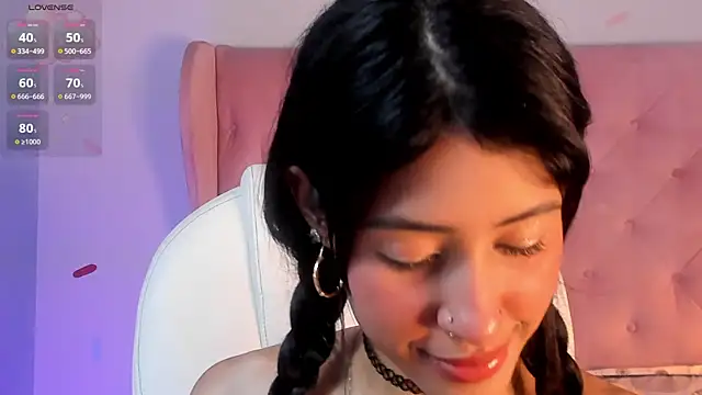 Snapshot of internett_sweetheart chatting on March 19, 2026, 4:34 am internett sweetheart online show from March 19, 2026, 4:34 am