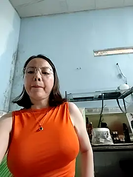 Snapshot of Famrita chatting on March 16, 2026, 5:44 am Famrita online show from March 16, 2026, 5:44 am