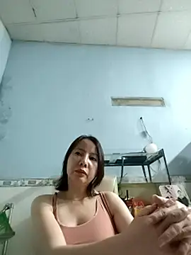 Snapshot of Famrita chatting on March 4, 2026, 1:02 am Famrita online show from March 4, 2026, 1:02 am