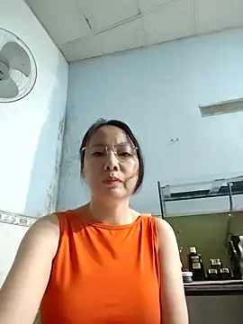 Snapshot of Famrita chatting on February 11, 2026, 12:32 am Famrita online show from February 11, 2026, 12:32 am