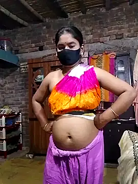 Hot Sweeti online show from June 23, 2026, 9:46 pm
