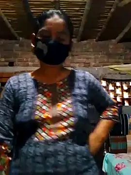 Hot Sweeti online show from March 10, 2026, 6:28 am