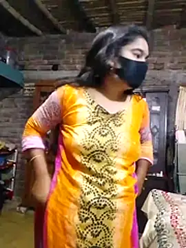 Snapshot of Hot_Sweeti chatting on June 20, 2026, 11:10 pm Hot Sweeti online show from June 20, 2026, 11:10 pm