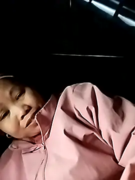 Sam-cute online show from May 2, 2026, 3:01 am